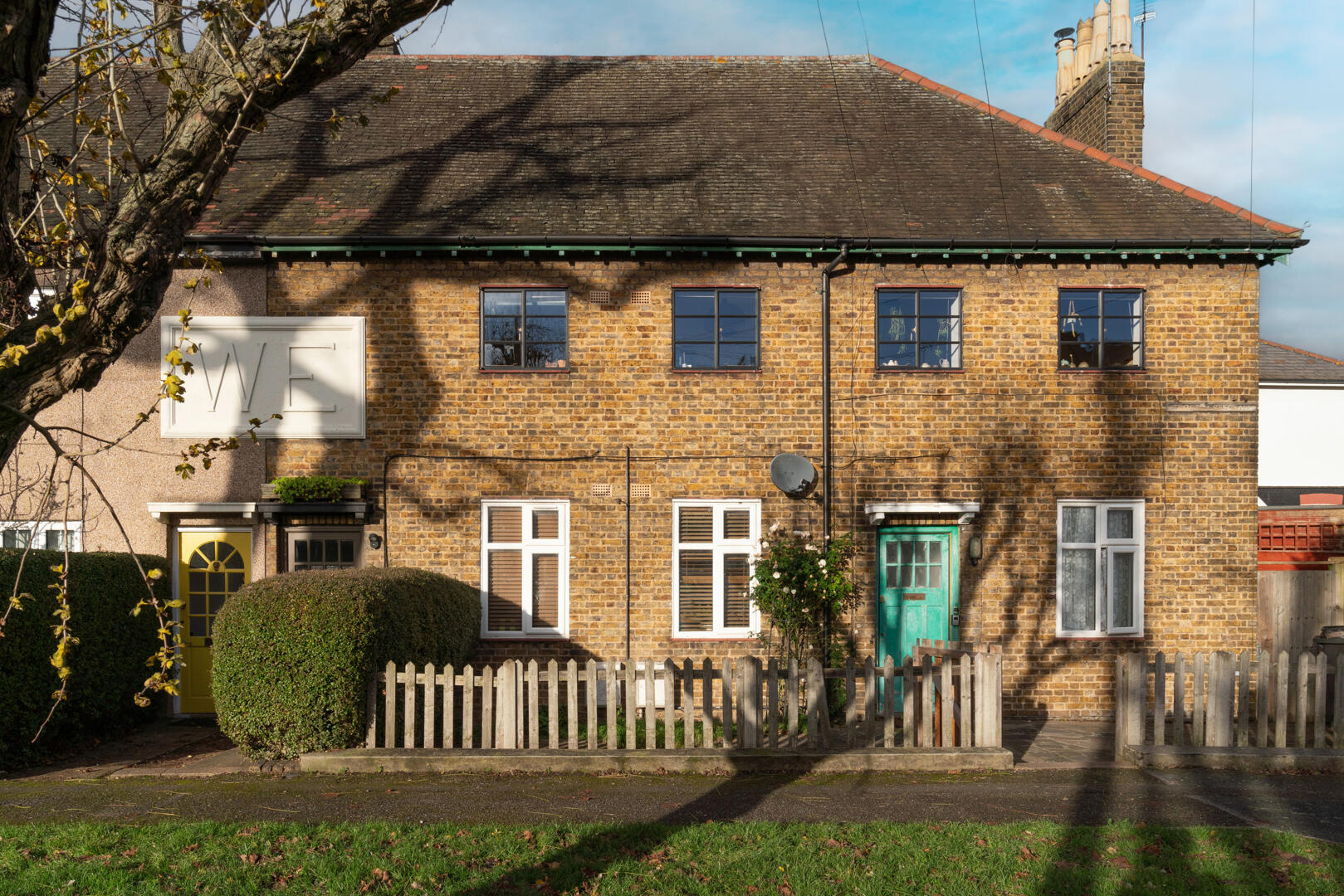 Thorpe Crescent - Image 2